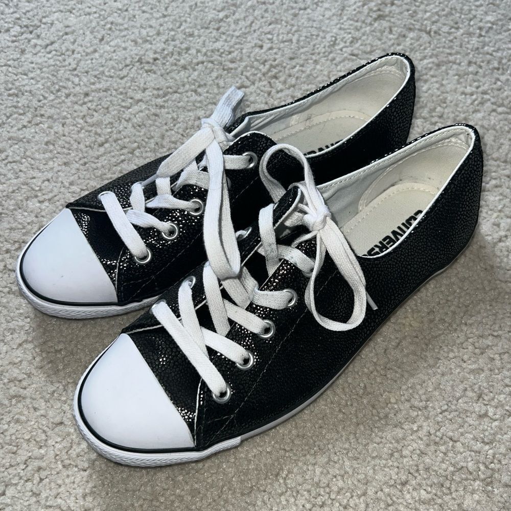 Converse Low Top, Black Leather
